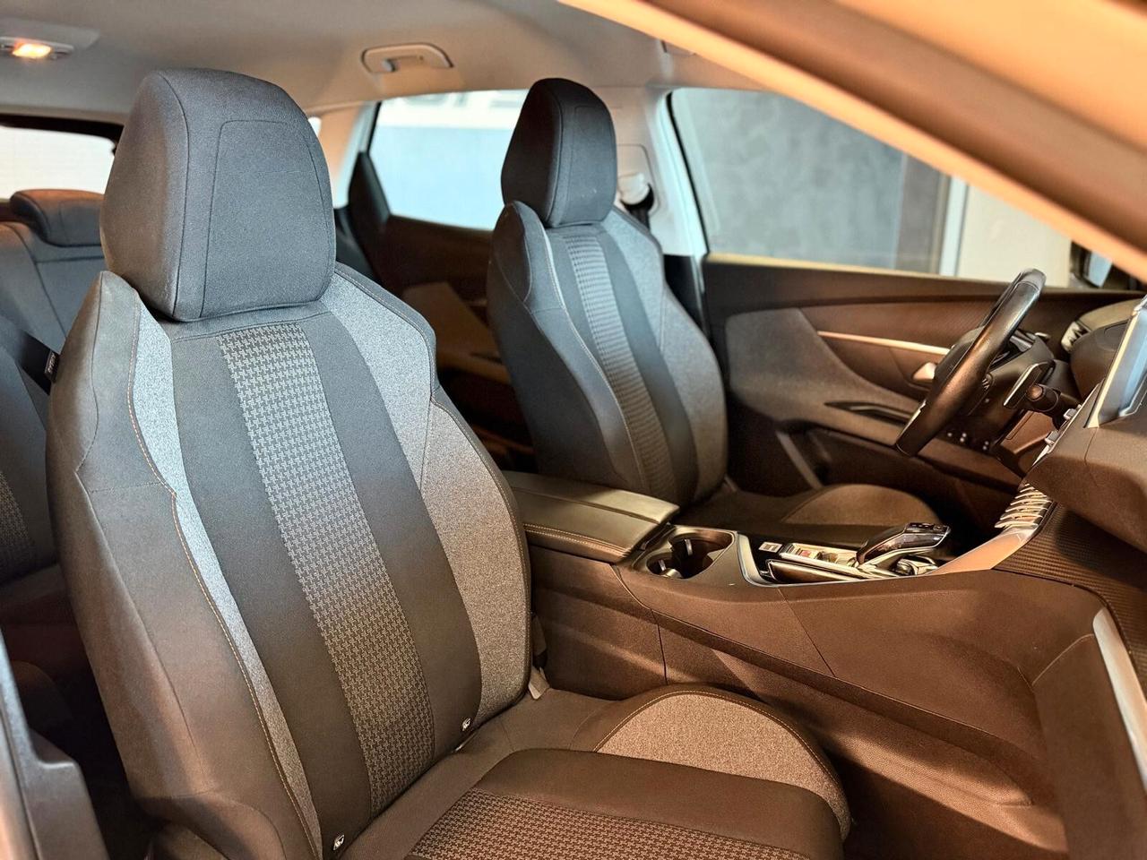 Peugeot 3008 BlueHDi 130 S&S Business