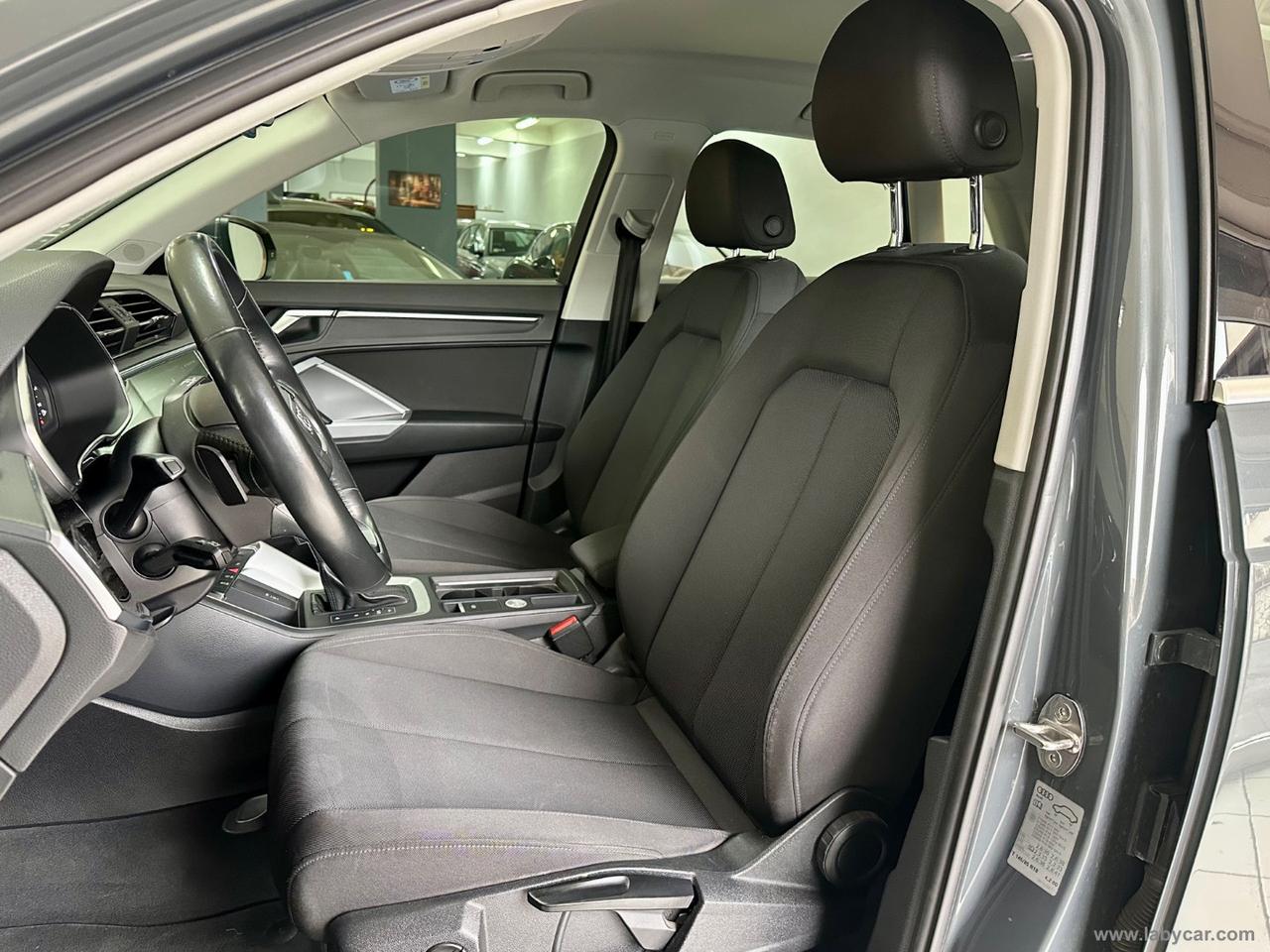 AUDI Q3 35 TDI S tronic Business Advanced