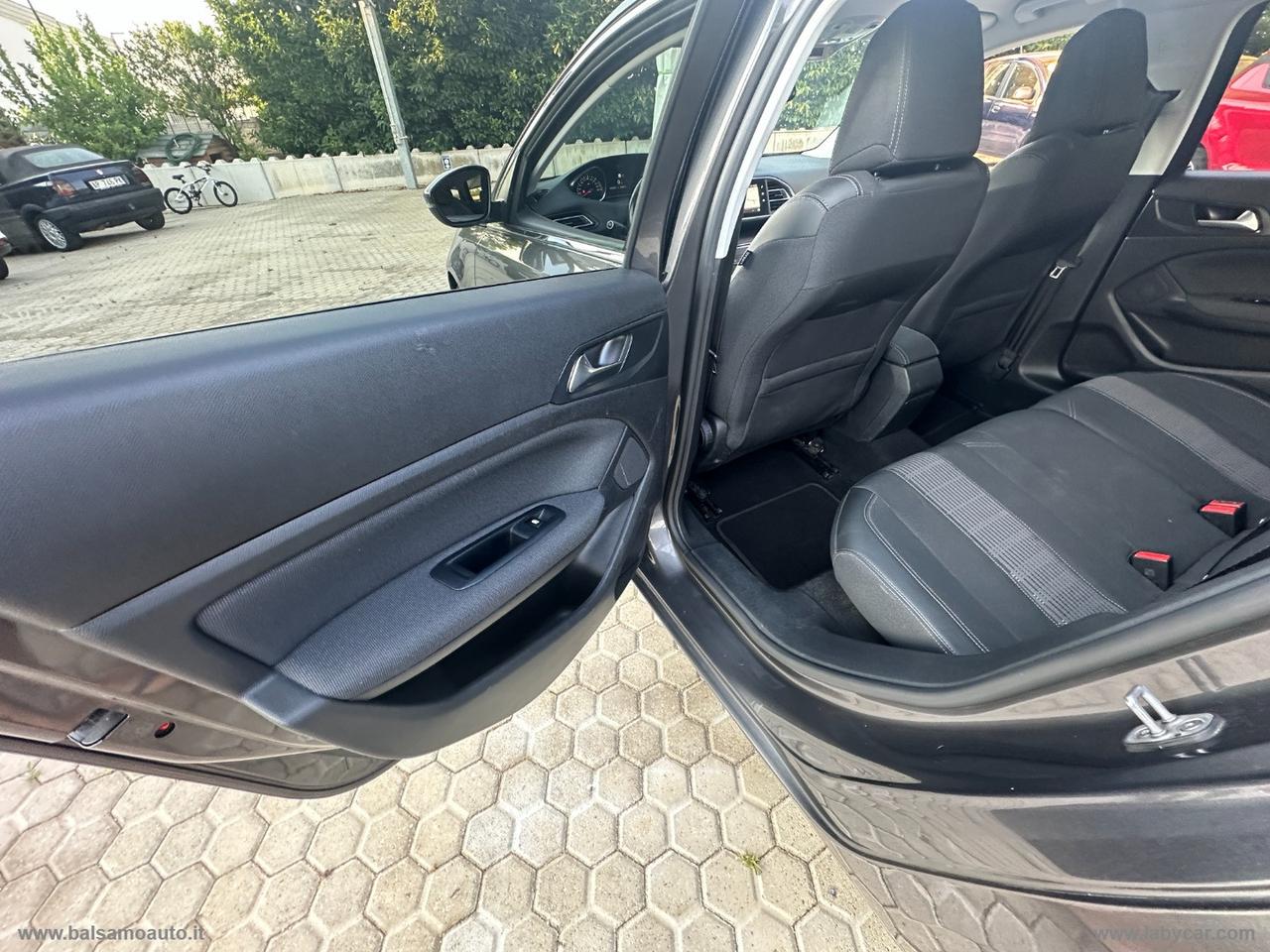 PEUGEOT 308 BlueHDi 130 S&S EAT8 SW Allure