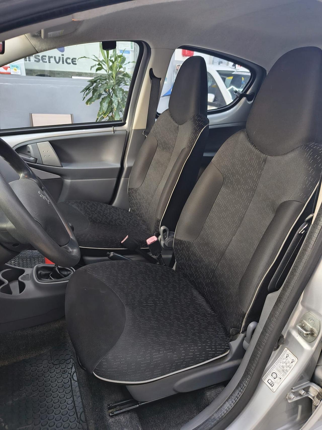 Peugeot 107 1.0 68CV 5p. Sweet Years
