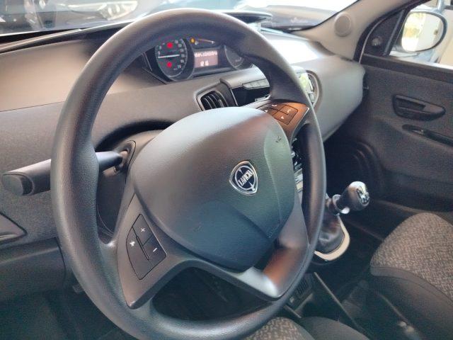 LANCIA Ypsilon 1.0 Hybrid Silver