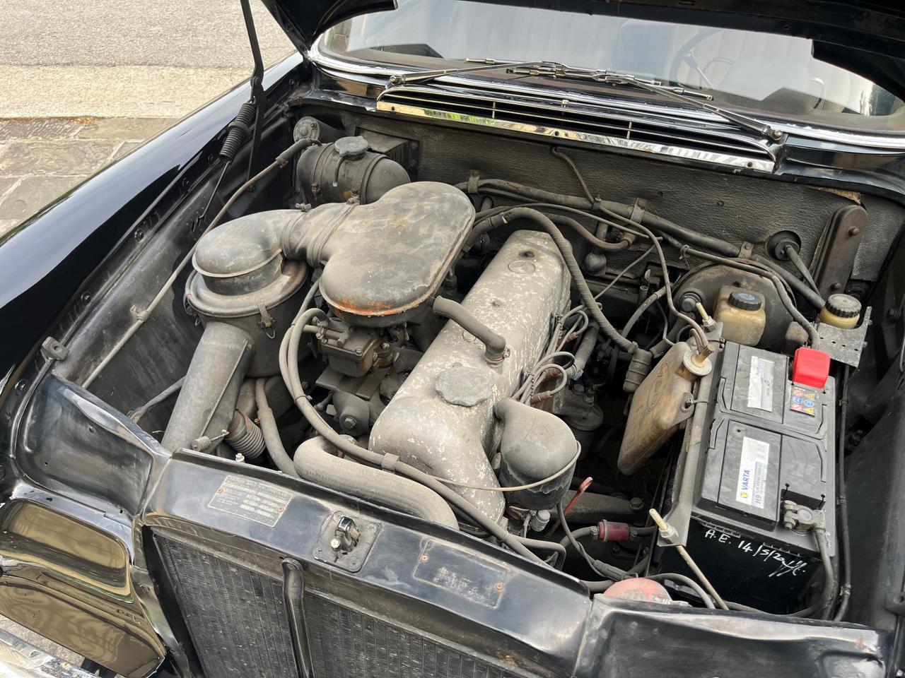 Mercedes benz 230 W110 Codine 6 cilindri