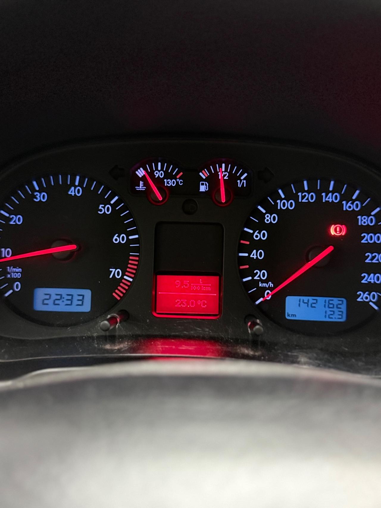 Volkswagen Golf 1.6 16V cat 5 porte Highline