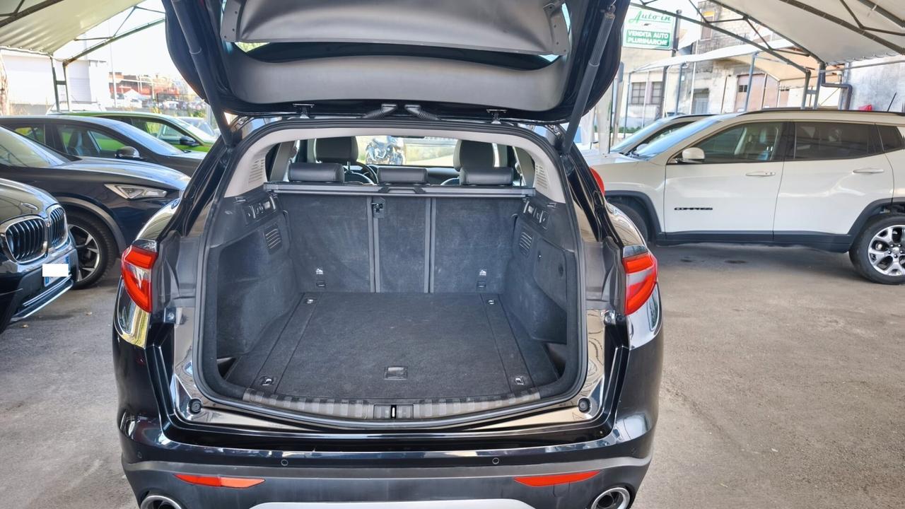 Alfa Romeo Stelvio 2.2 Turbodiesel 190 CV AT8 Q4 Super