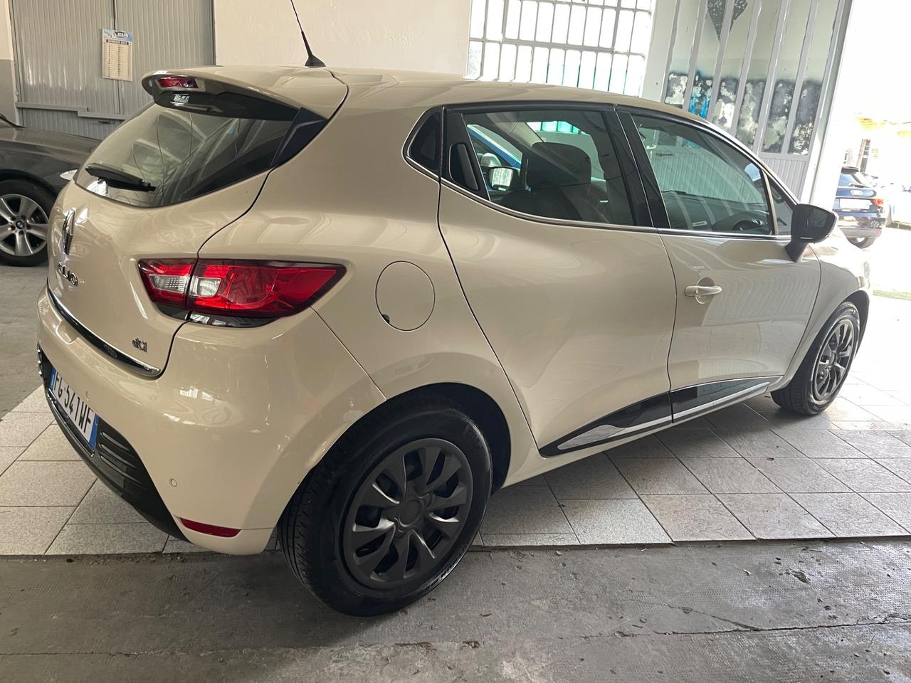 Renault Clio dCi 8V 90CV EDC Start&Stop 5 porte Energy Intens