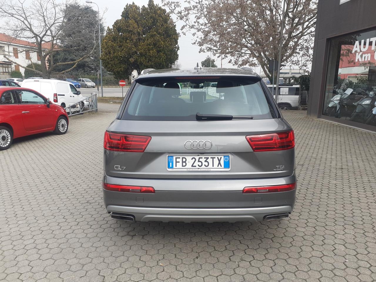 Audi Q7 3.0 TDI 272 CV quattro tiptronic Business Plus 7 POSTI