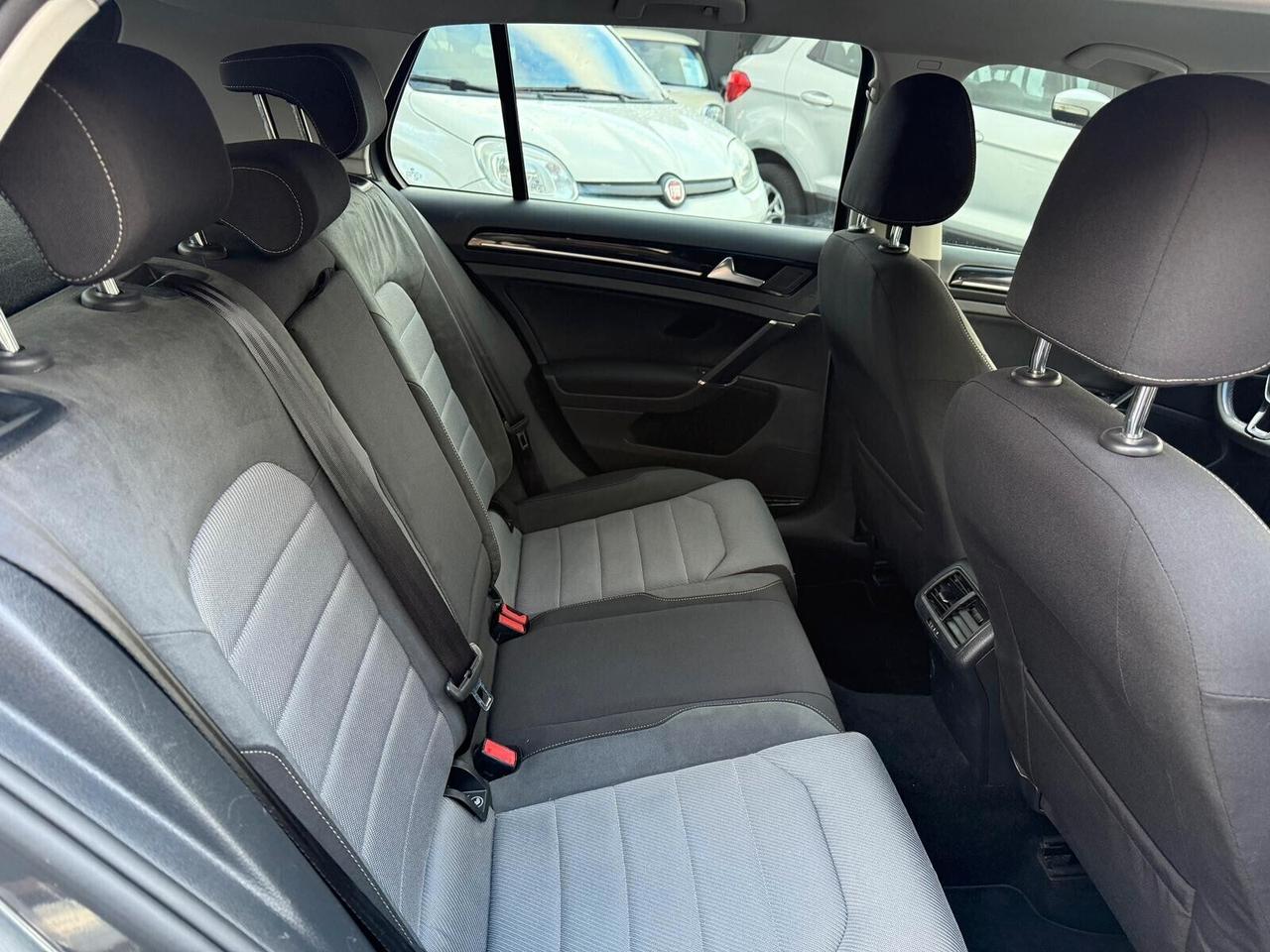 Volkswagen Golf 1.4 TGI Metano 5p. R-Line - Superprezzo - tutto incluso