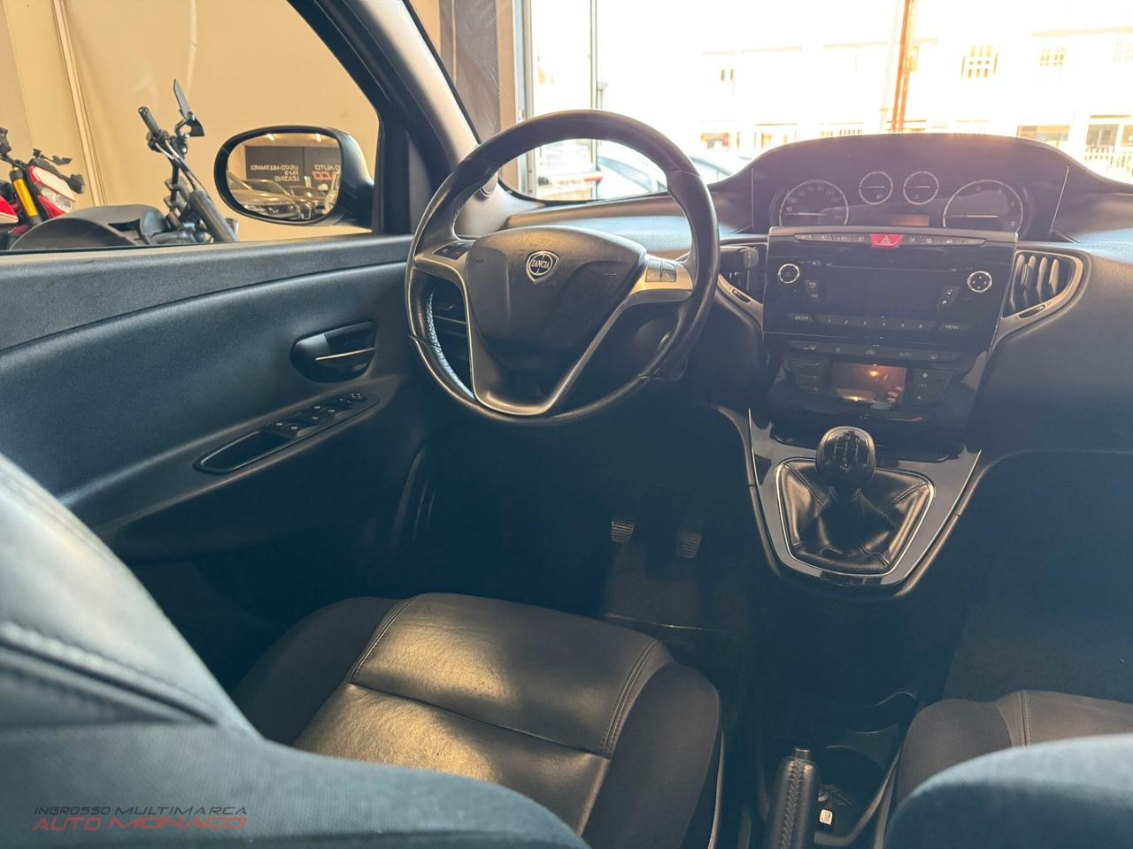Lancia Ypsilon 1.3 MJT 95CV Platinum 2015