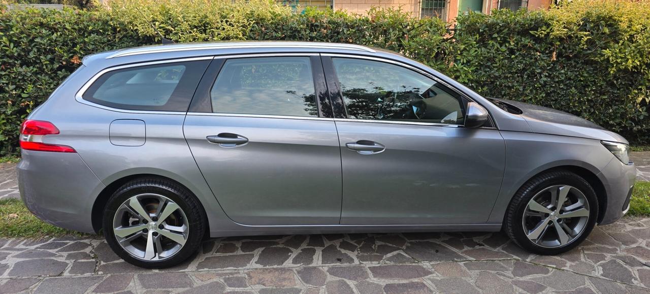 Peugeot 308 BlueHDi 130 S&S EAT8 SW Allure