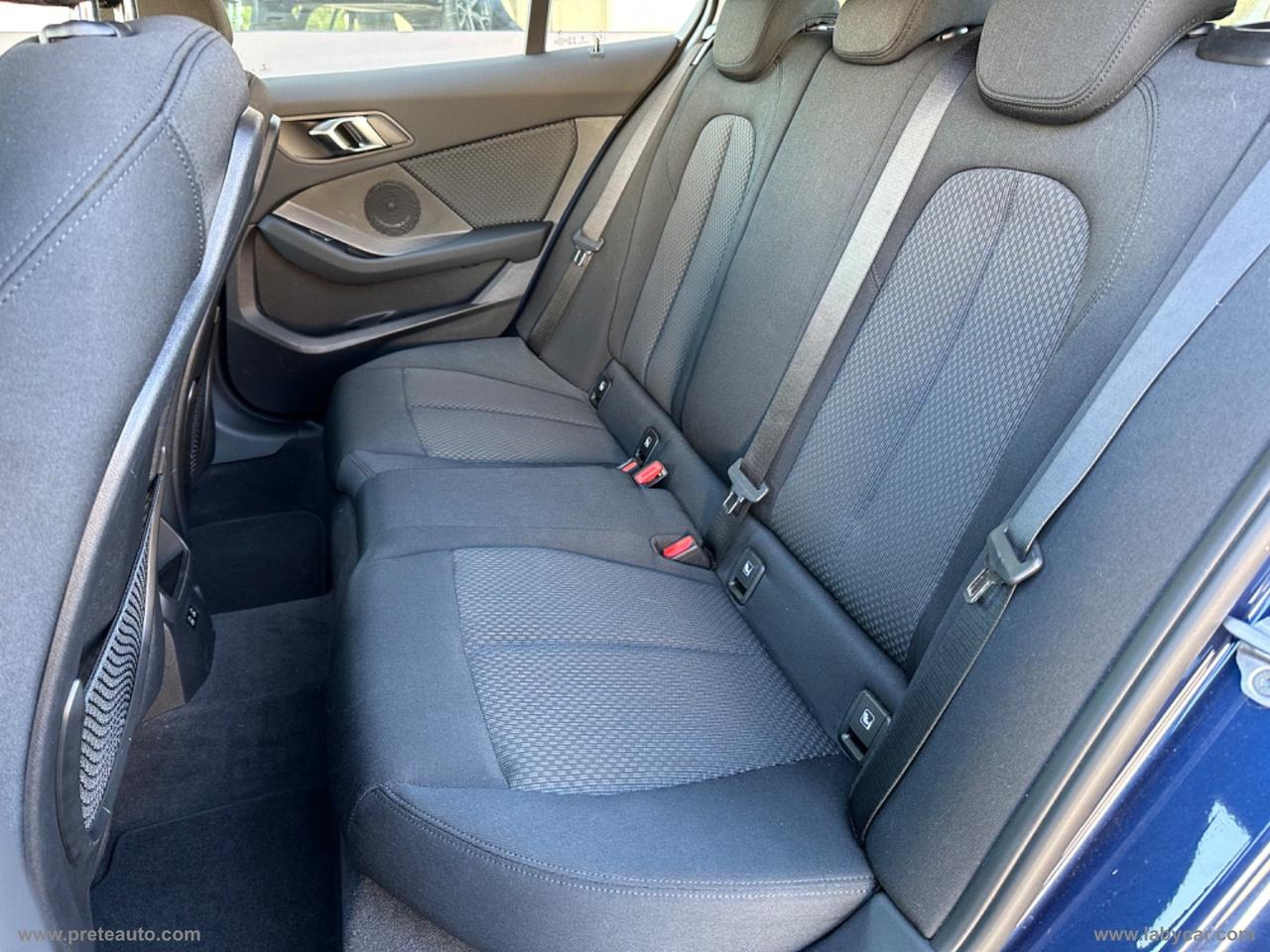 BMW 118d 5p. Advantage