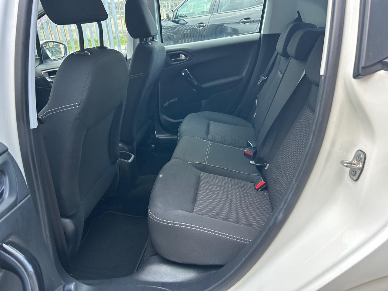 Peugeot 208 1.4 HDi 68 CV 5 porte Active