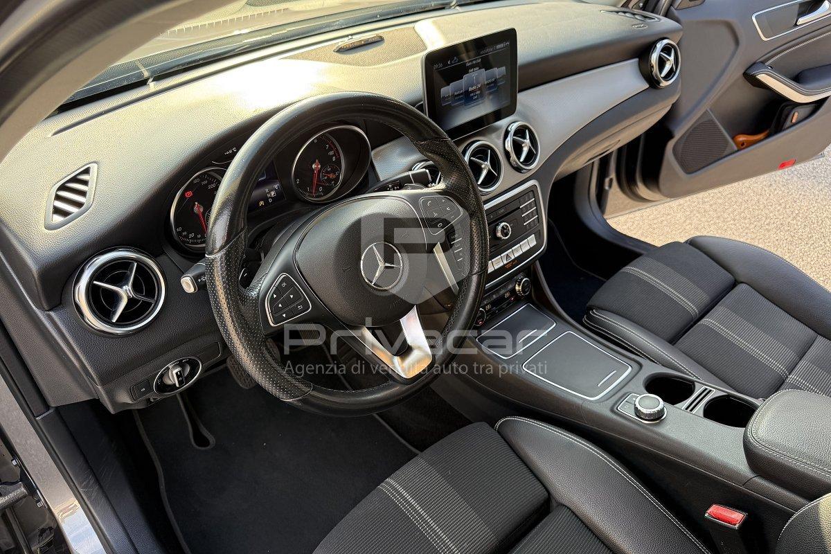 MERCEDES GLA 180 Sport