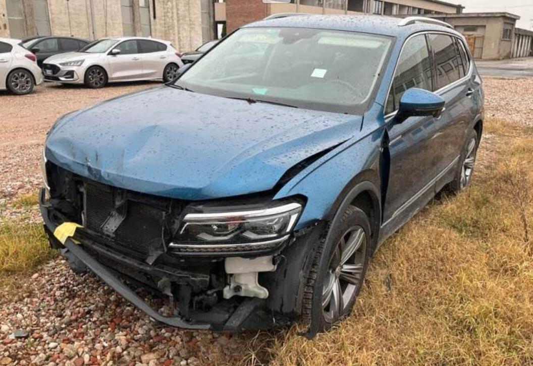 leggere descrizione Volkswagen Tiguan 2.0 TDI 150 CV SCR DSG R-Line