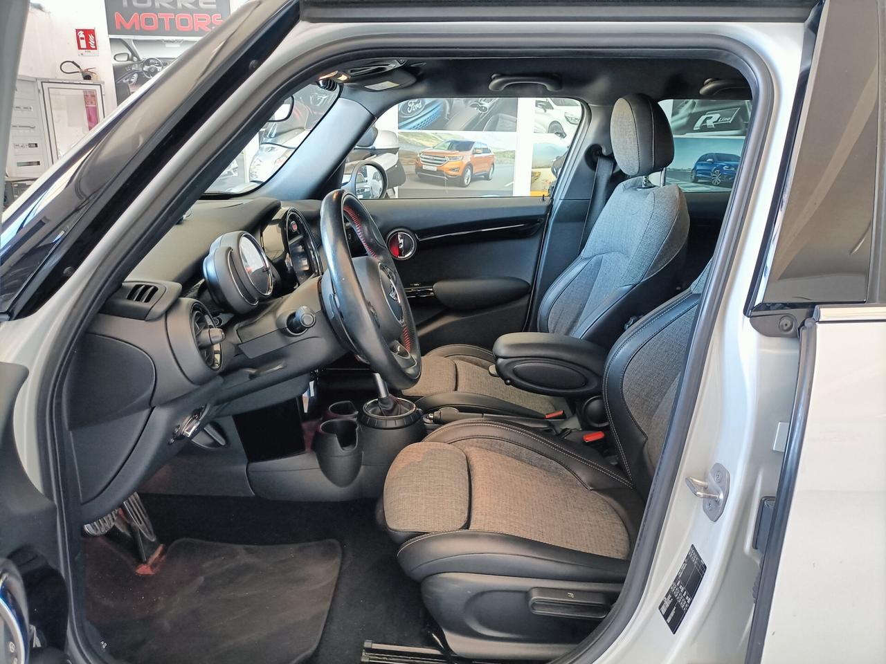Mini Mini 2.0 Cooper SD Hype Auto 5 porte 01/2017