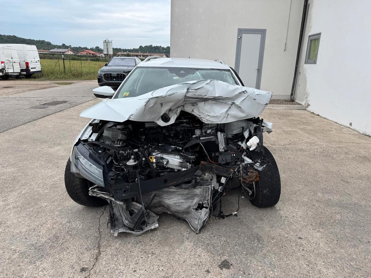 Skoda Superb Wagon 2.0 tdi evo 150cv dsg