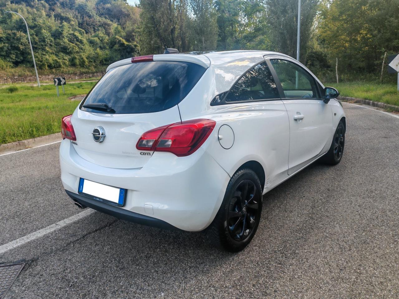 Opel Corsa 1.3 CDTi b-Color Incidentata