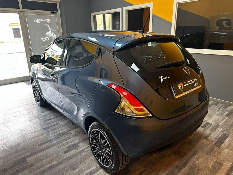 Lancia Ypsilon 1.0 FireFly 70cv Hybrid ALBERTA FERRETTI PREZZO VERO