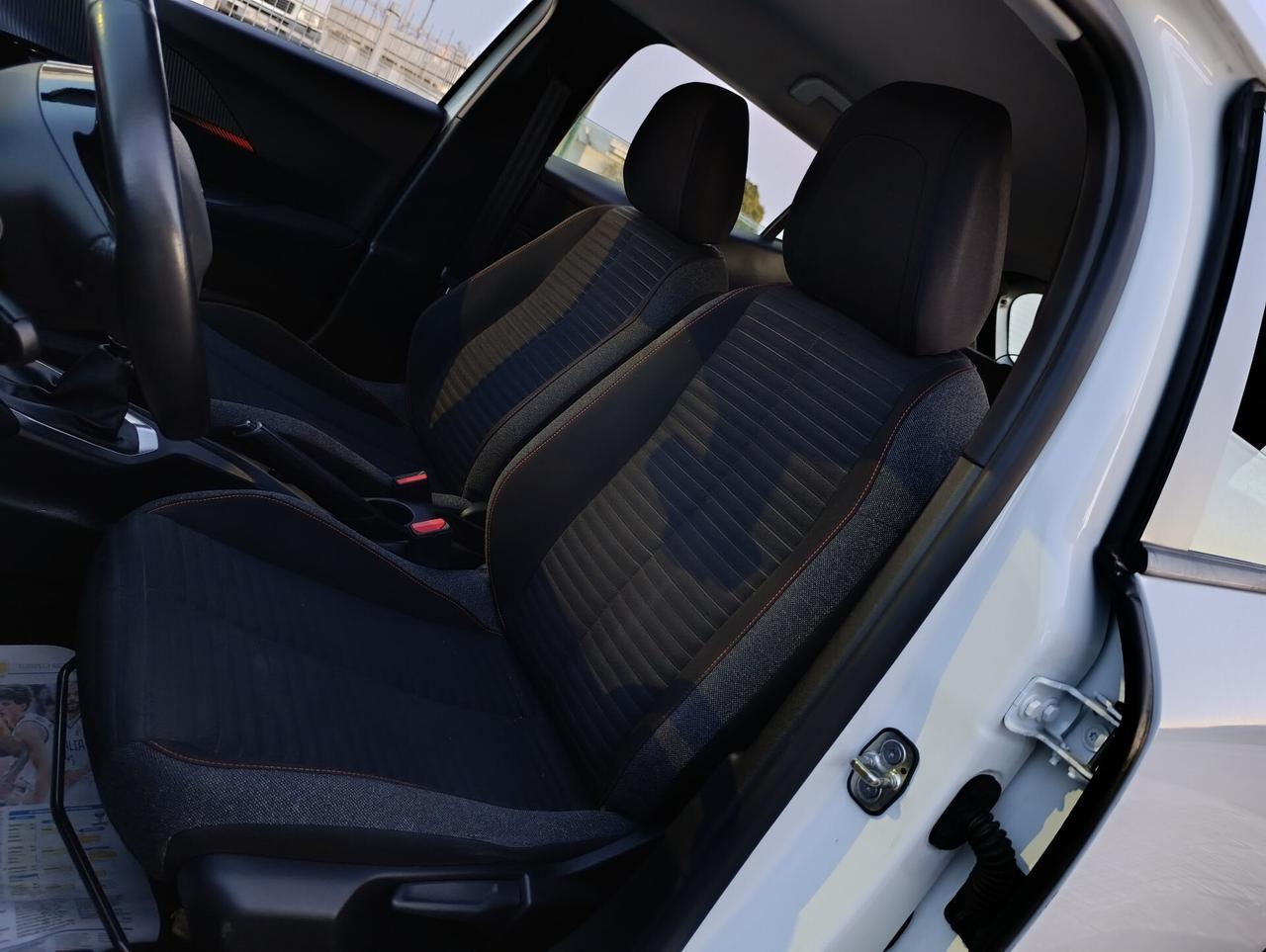 PEUGEOT 2008 1.5 HDI 12/2020 LED/NAV/SENSORI POSTERIORI