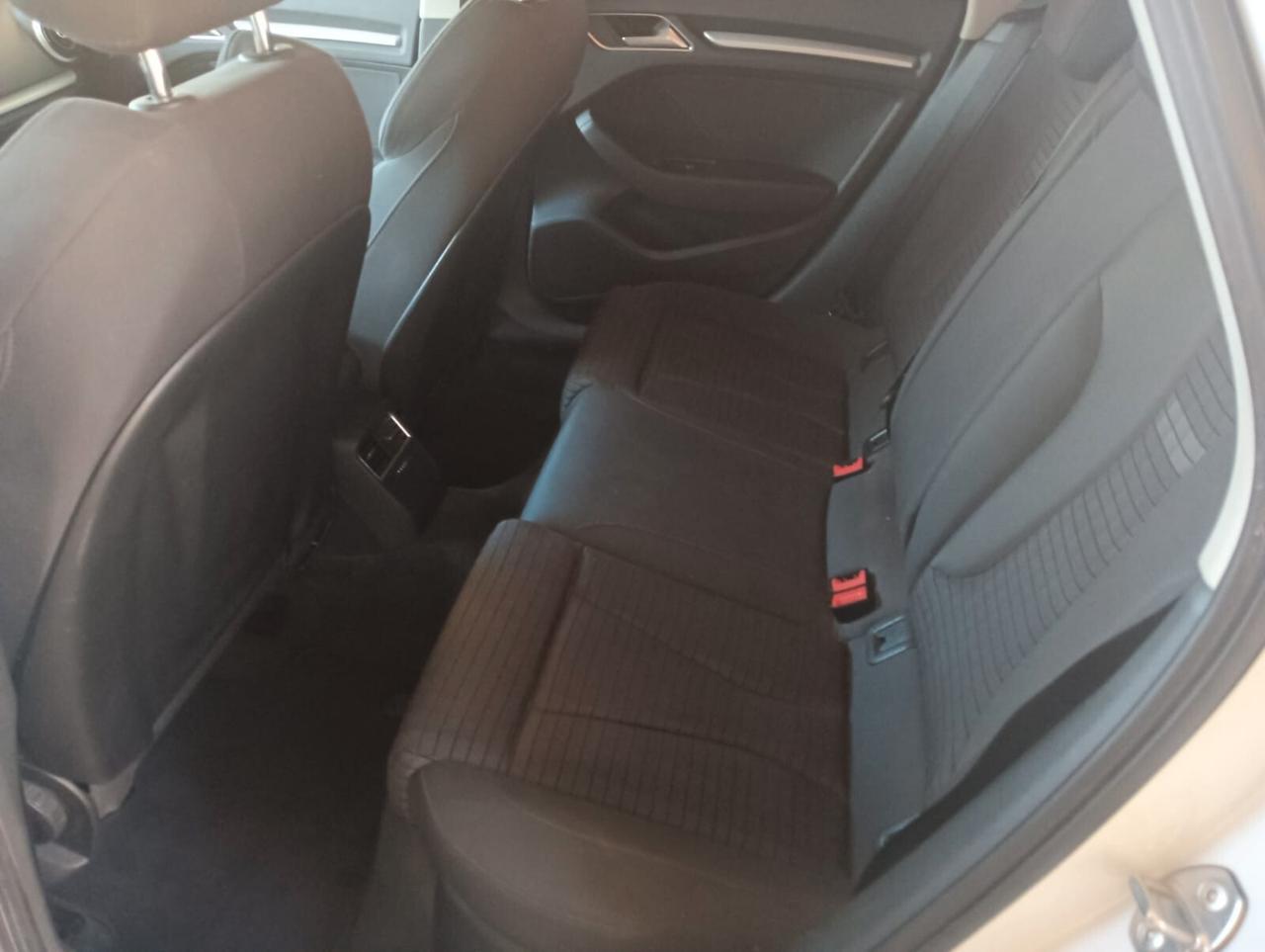 Audi A3 SPB 1.6 TDI clean diesel Business