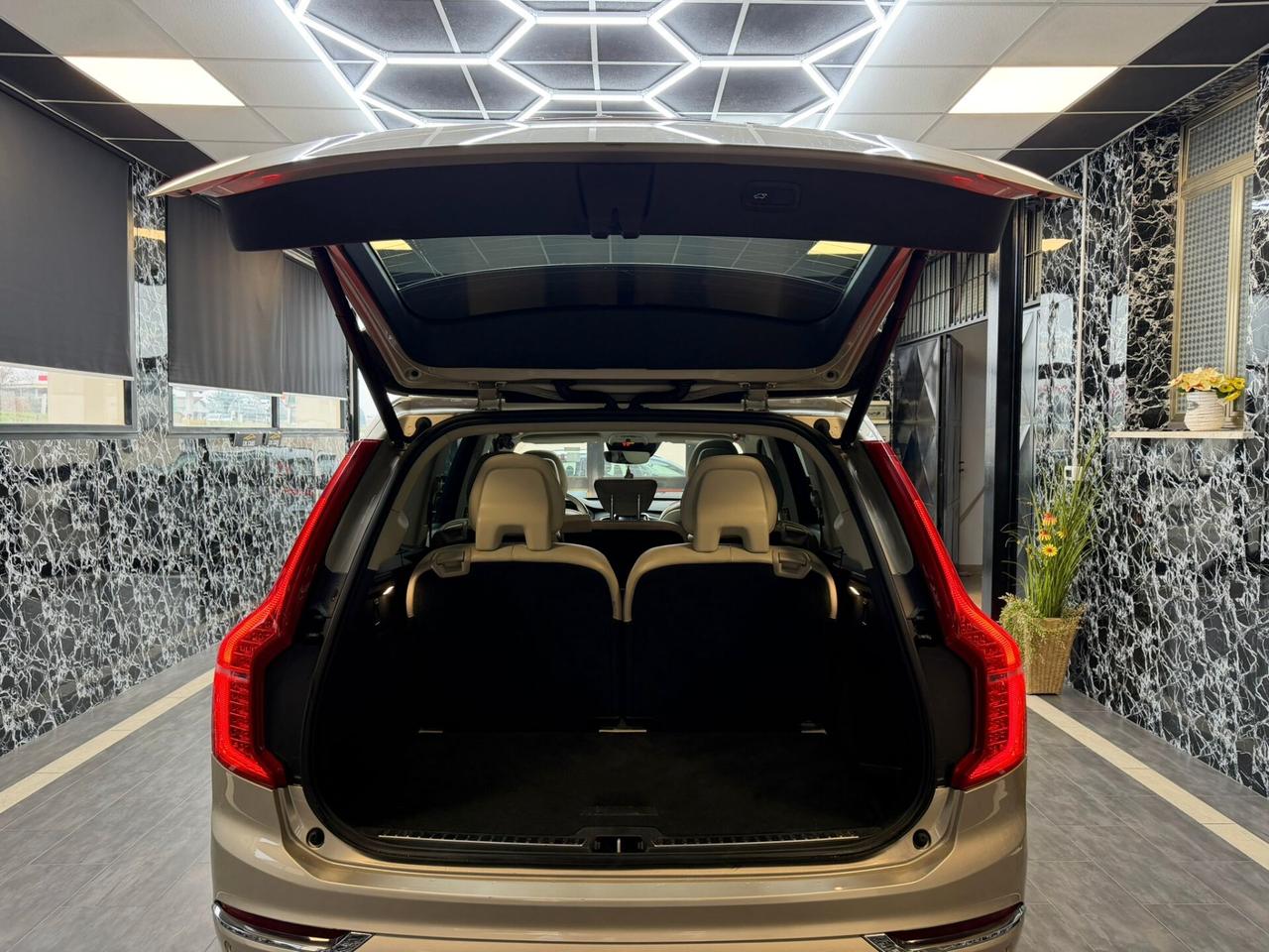 Volvo XC 90 D5 AWD Geartronic 7 posti Inscription