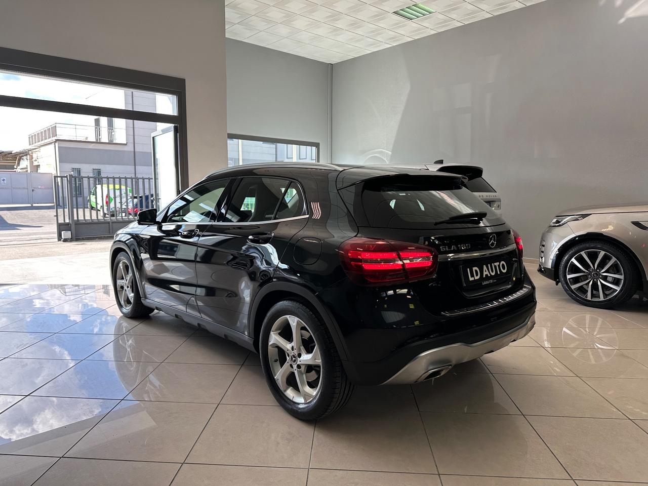 Mercedes-benz GLA 180 Sport PARI A NUOVO