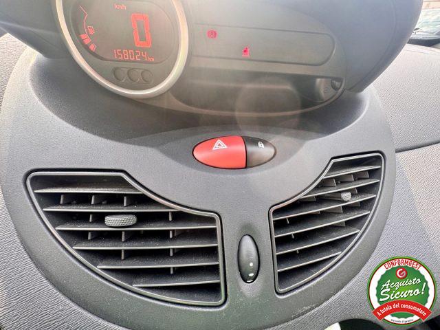 RENAULT Twingo 1.2 8V Confort