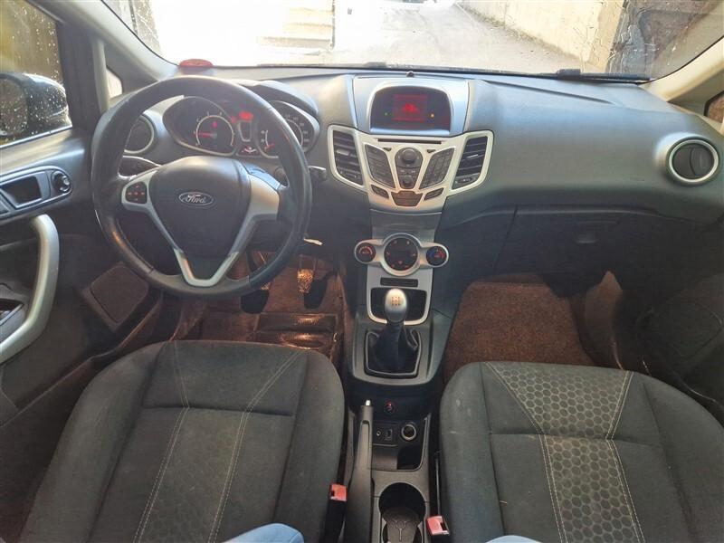 Ford Fiesta 1.4 5 porte Bz.- GPL Titanium