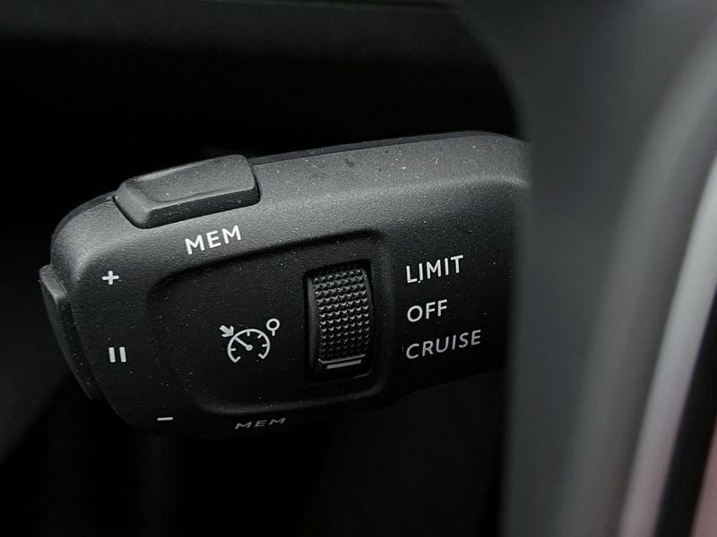 Peugeot 3008 3008 1.2 puretech t Active Pack s&s 130cv