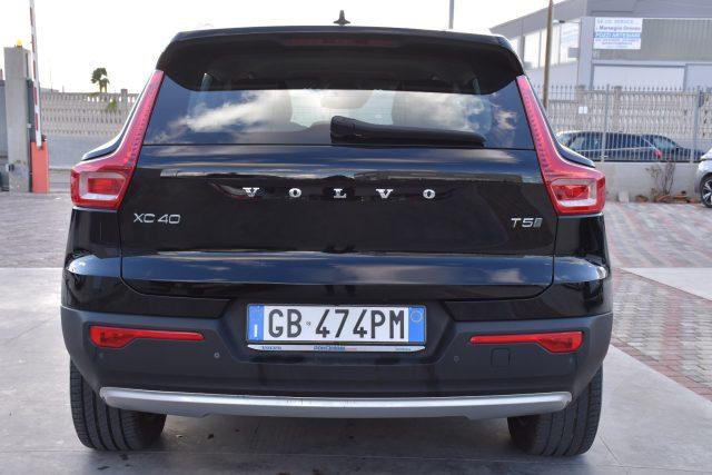 VOLVO XC40 T5 Recharge Plug-in Hybrid Inscription
