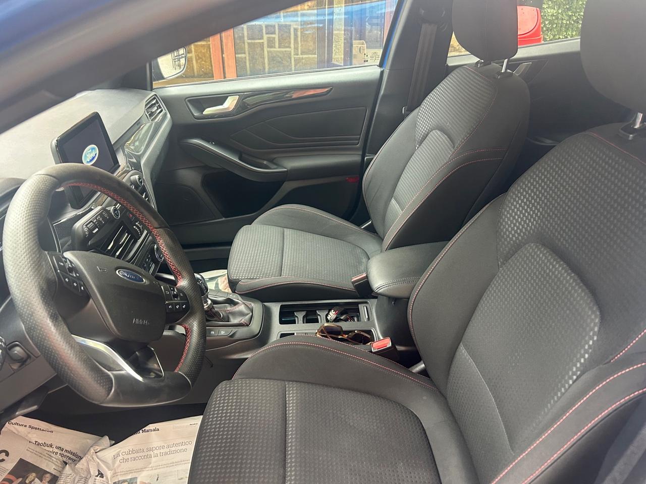 Ford Focus 1.0 EcoBoost Hybrid 125 CV 5p. ST-Line