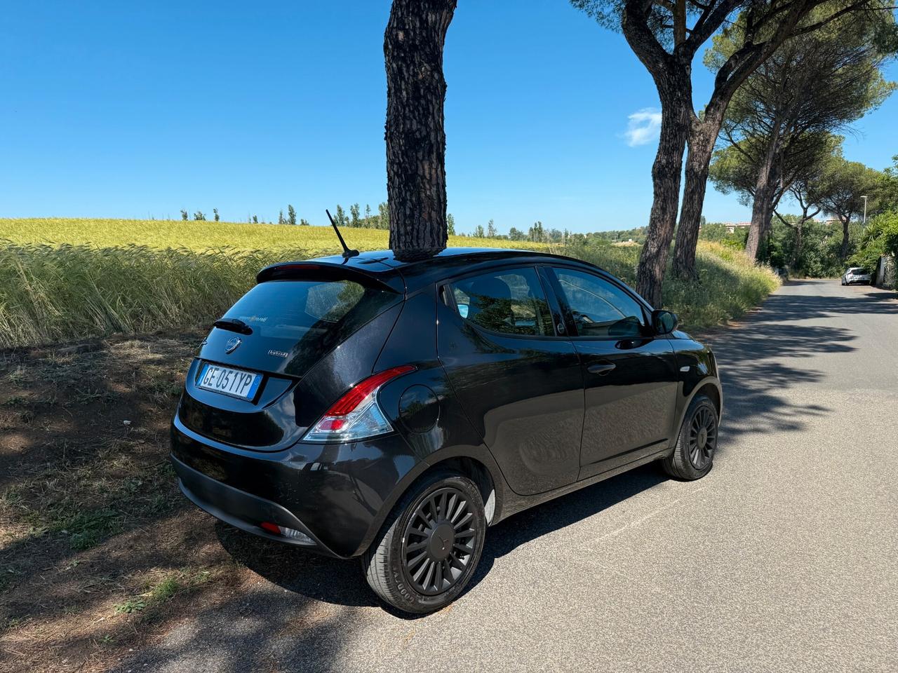 Lancia Ypsilon hybrid