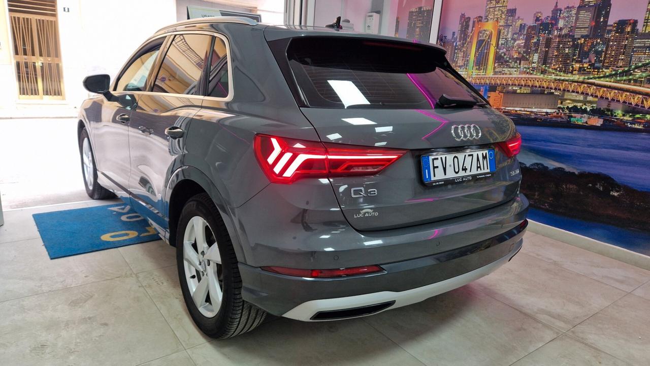 Audi Q3 2.0 TDI 150 CV S tronic Sport