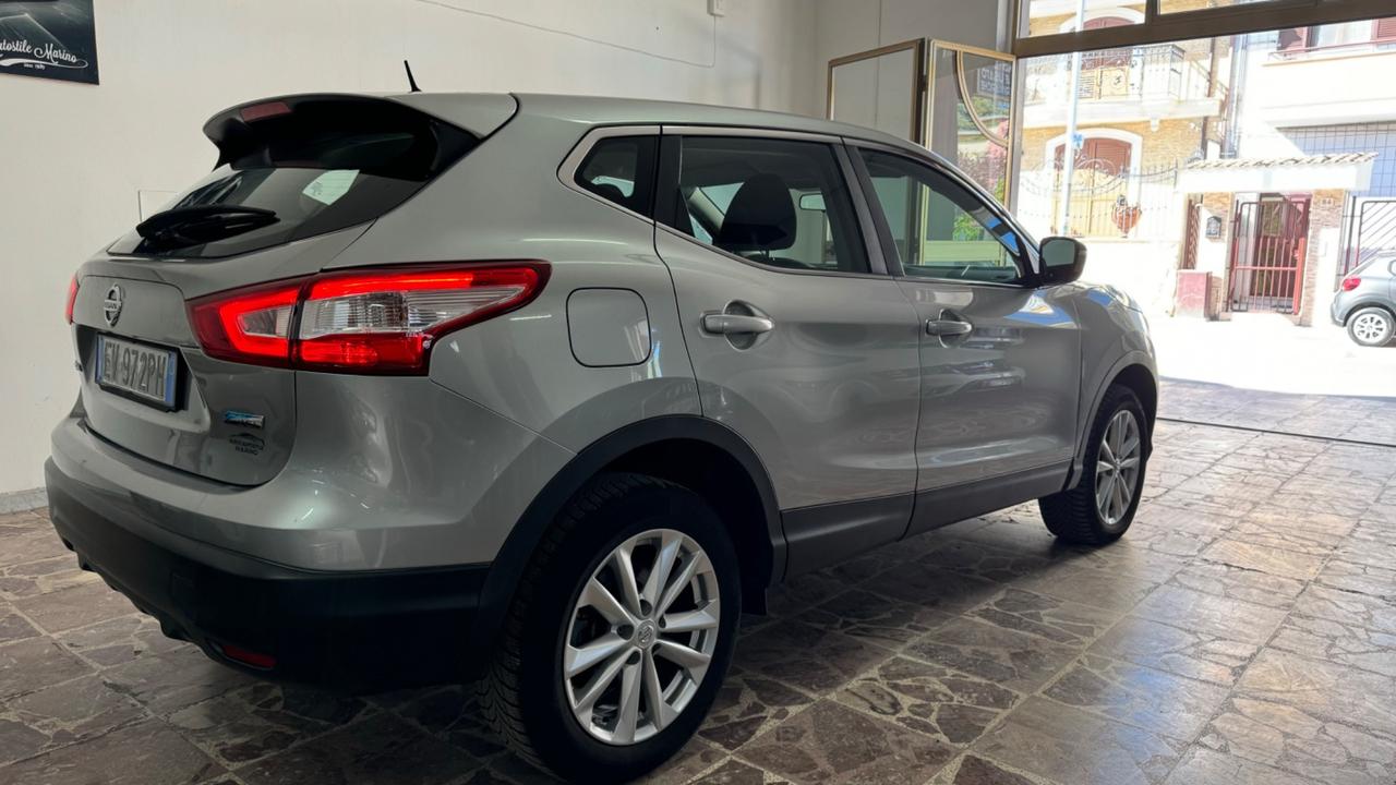 Nissan Qashqai 1.5 dCi DPF Tekna