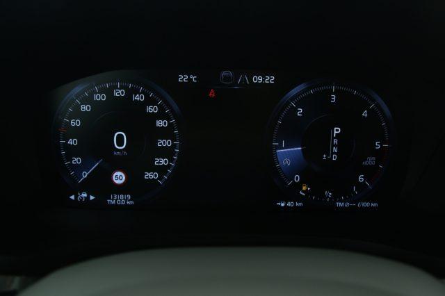 VOLVO V60 D4 Geartronic Inscription Full LED/Cerchi 19''