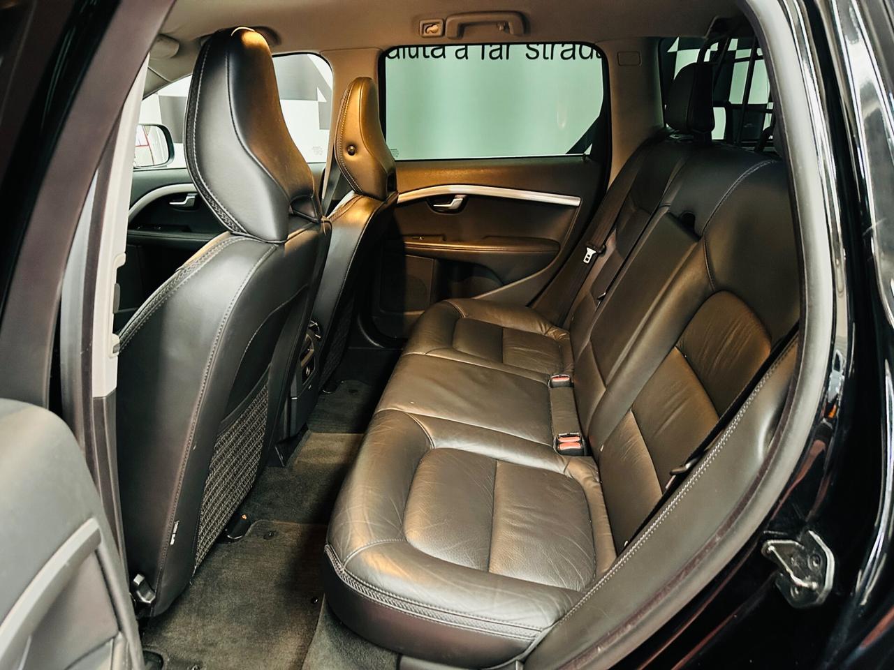 Volvo XC70 D5 215cv AWD Geartronic Summum MY12