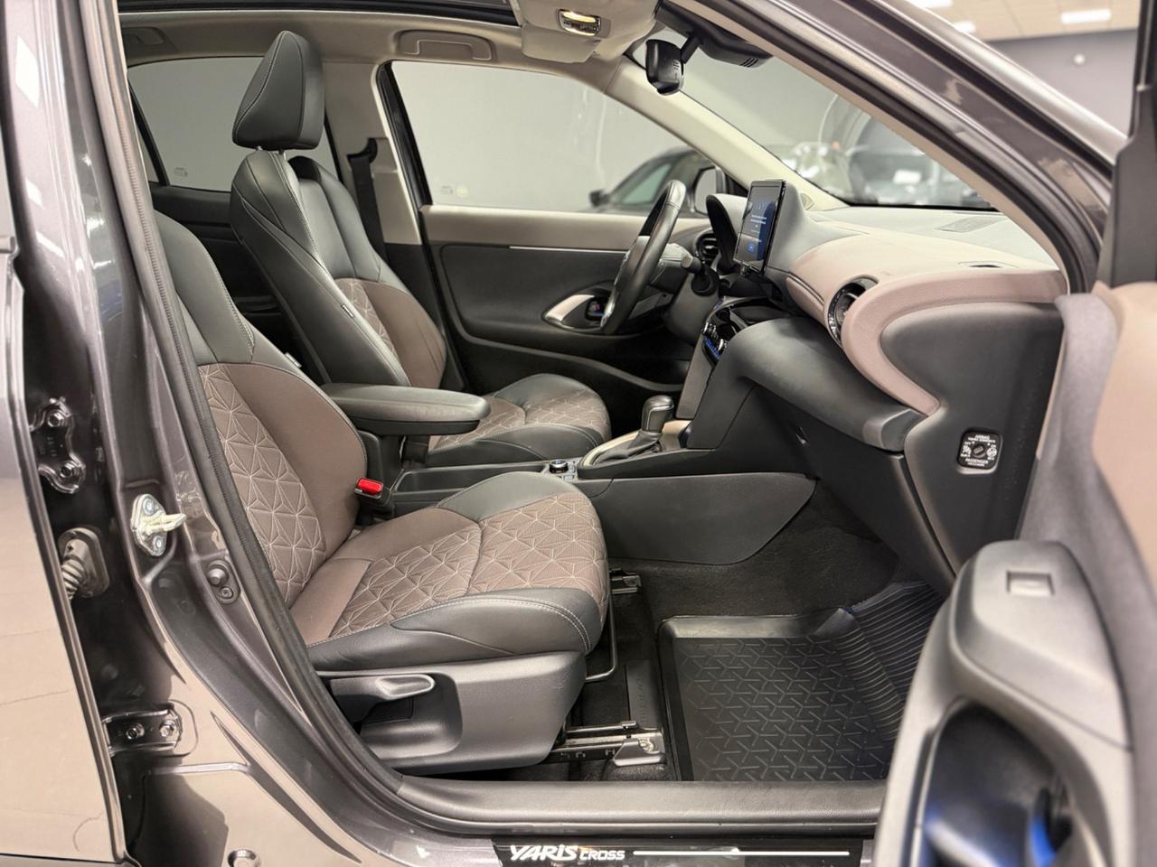 Toyota Yaris Cross 1.5 Hybrid 130 CV 5p. E-CVT AWD-i Lounge Full Optional