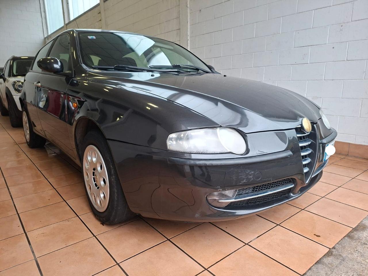 Alfa Romeo 147 5p 1.9 jtd Distinctive 115cv, adatta a neop.