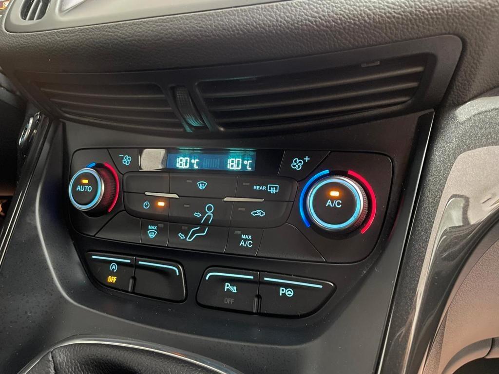 Ford Kuga ST-Line / 1.5 TDCI 120 CV /2019/