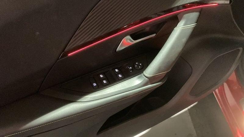 Peugeot 2008 motore elettrico 136 CV GT Pack
