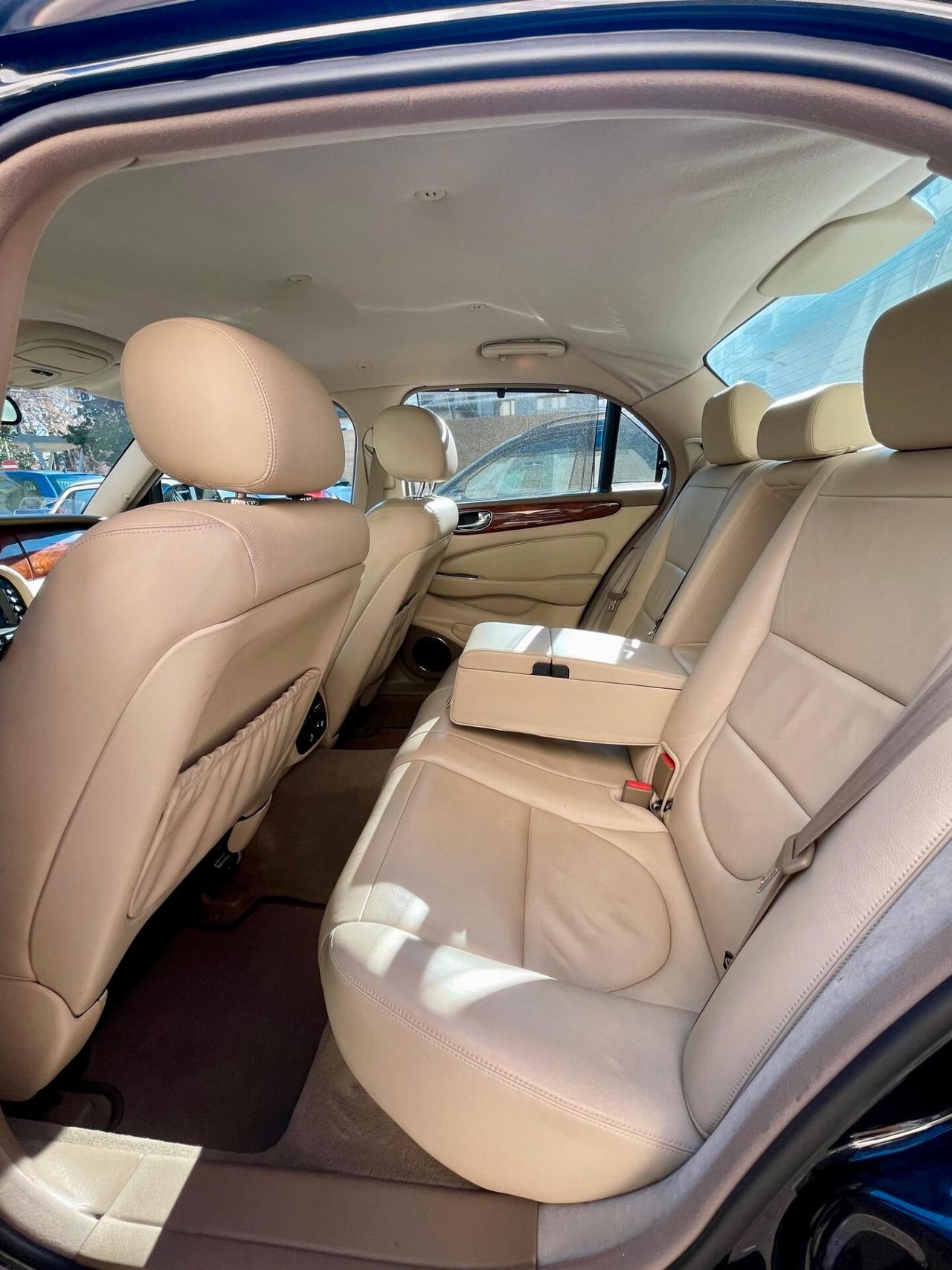 Jaguar XJ6 3.0 V6 238CVUNICOPROPRIETARIO