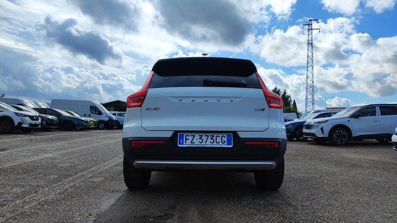 Volvo XC40 D3 AWD Geartronic Momentum Pro