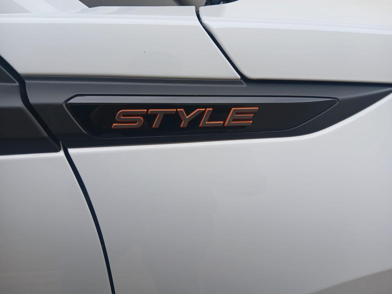 Peugeot 2008 Hybrid 110 e-DCS6 Style