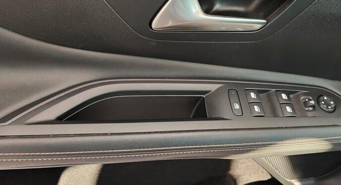 Peugeot 3008 BlueHDi 130 S&S Allure