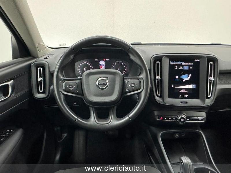 Volvo XC40 T2 Geartronic Momentum Core