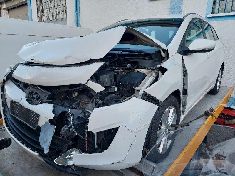 Hyundai i30 1.6 CRDi 128 CV 5p. Comfort INCIDENTATA