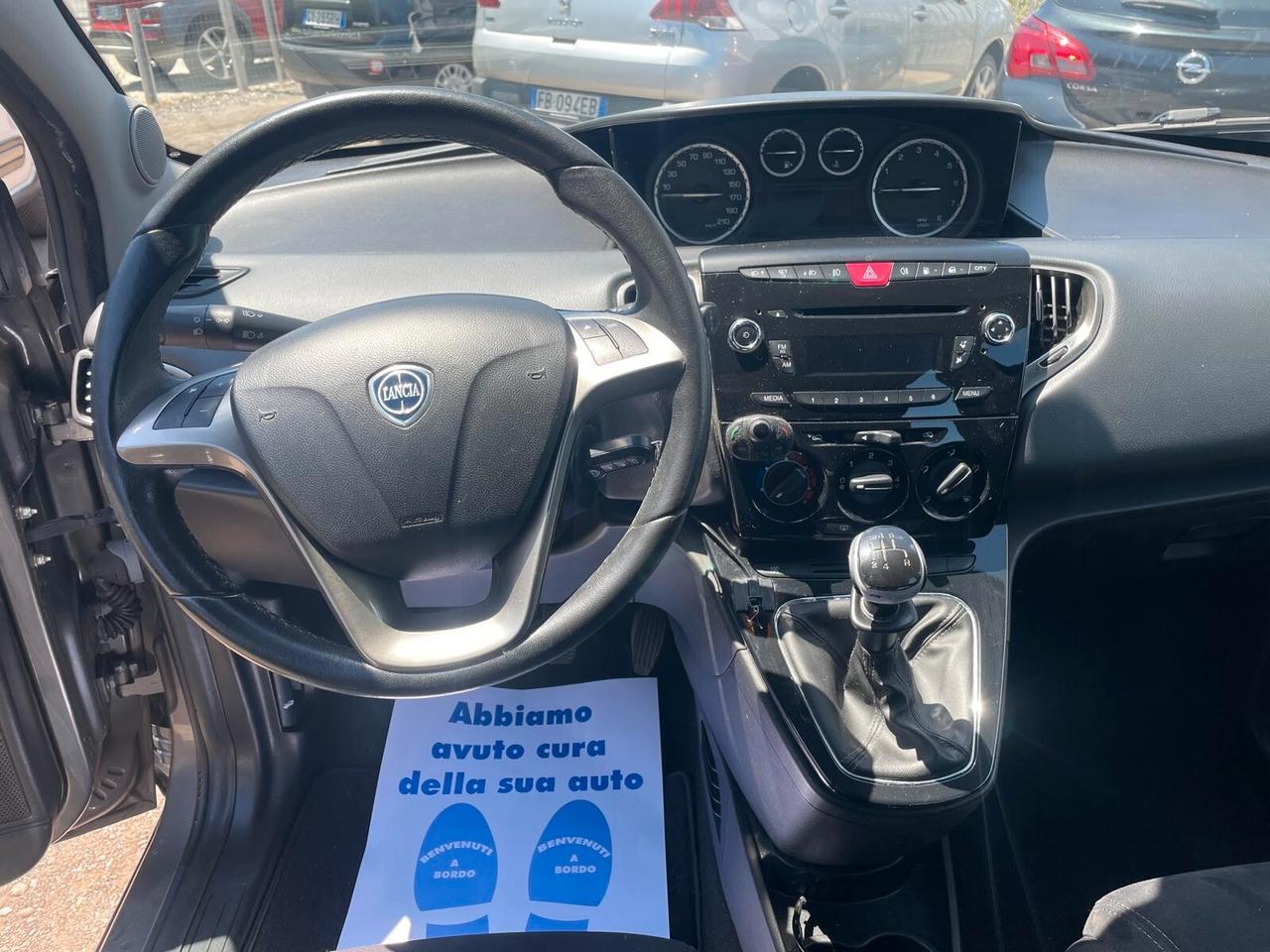 Lancia Ypsilon 0.9 TwinAir 85 CV 5 porte Metano Ecochic Gold
