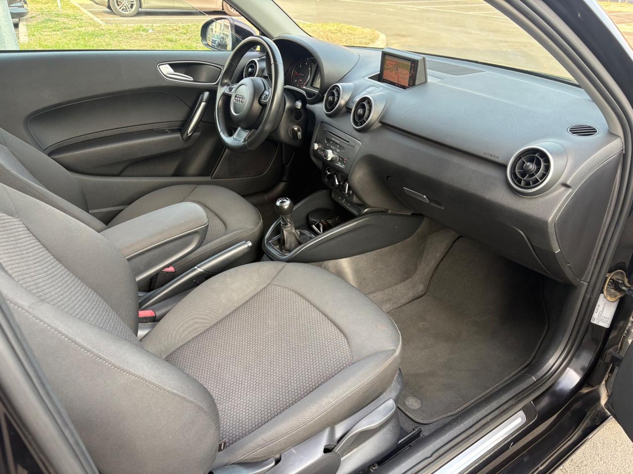 Audi A1 1.6 TDI 90cv si neo patentati non paga bollo