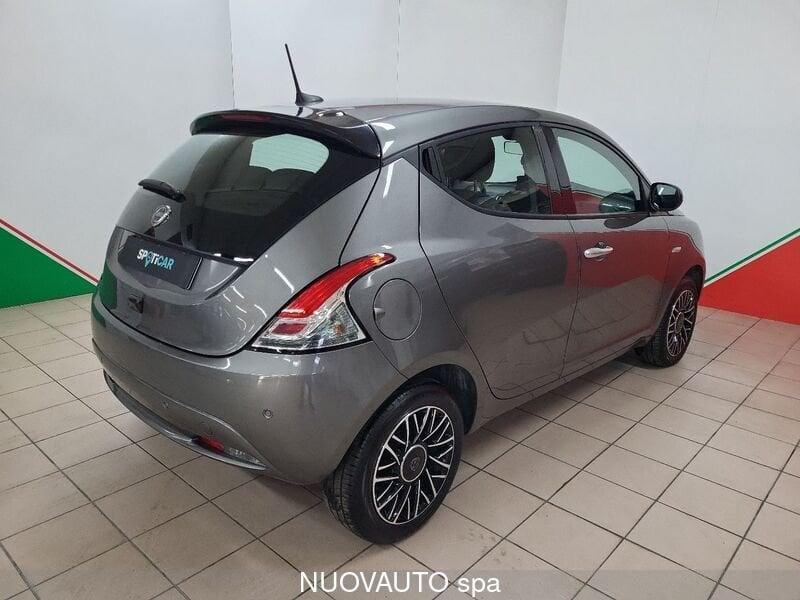 Lancia Ypsilon 1.0 FireFly 5 porte S&S Hybrid Platino