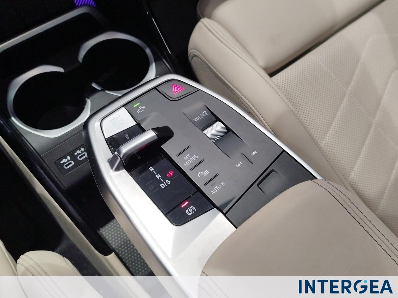 BMW X1 xdrive23i mhev 48V X-Line auto