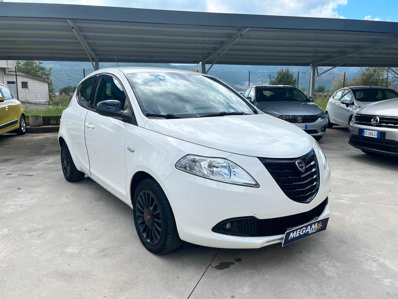 Lancia Ypsilon 1.2 69 CV 5 porte Elefantino